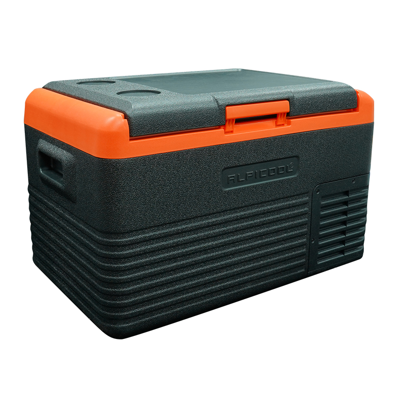 Freeze refrigerated car refrigerator -Both car and family